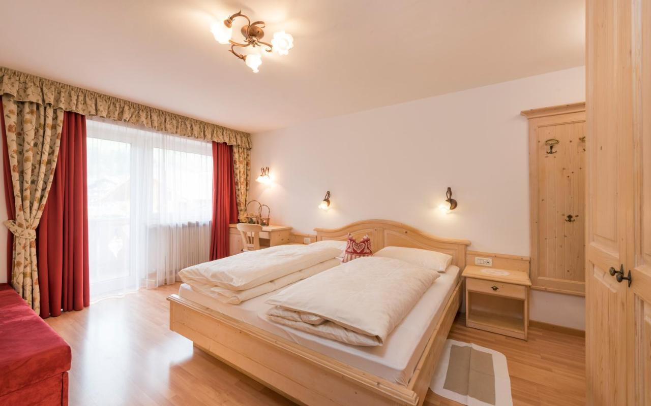 Hotel La Pineta Селва ди Вал Гардена Стая снимка