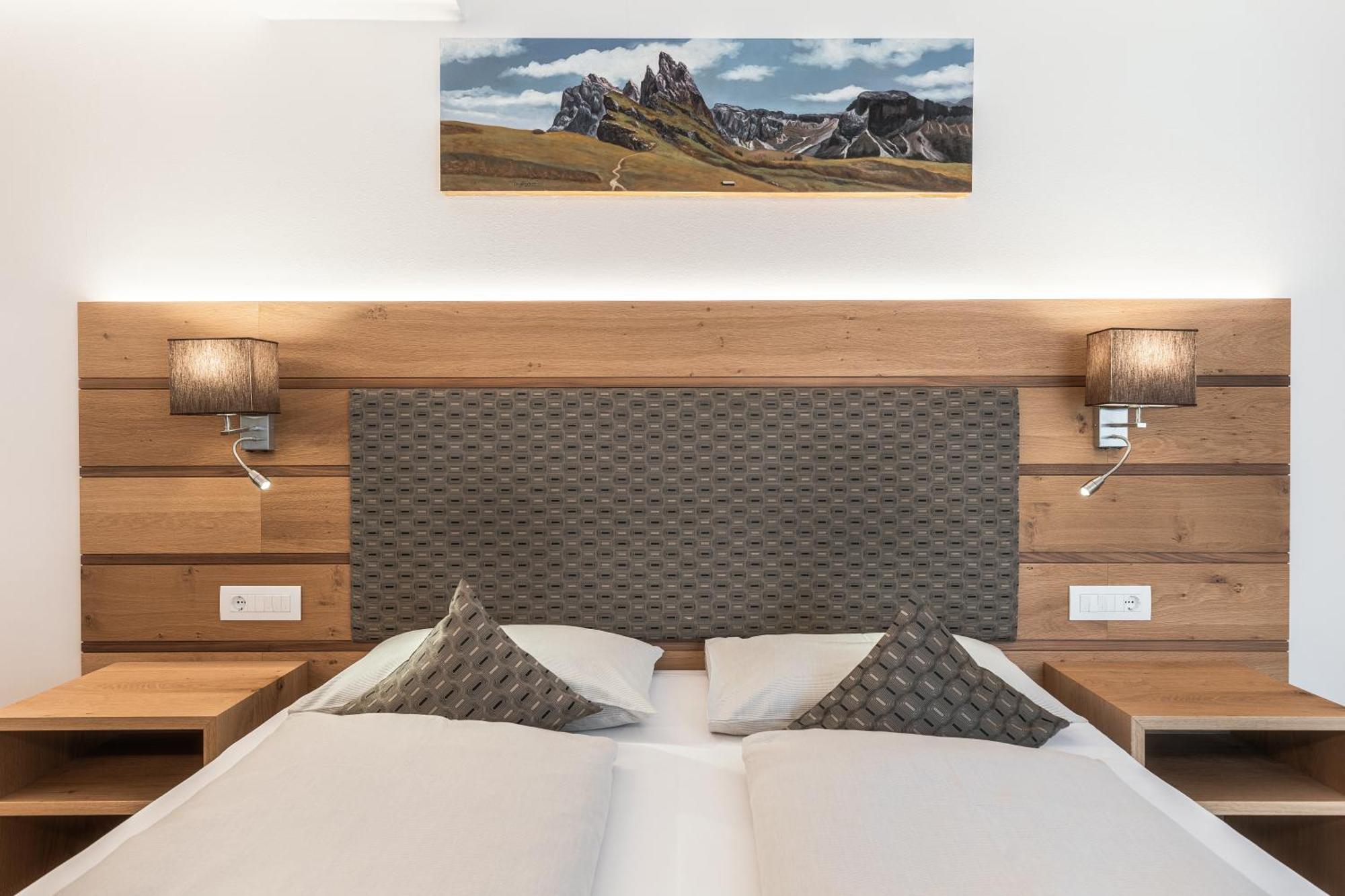 Hotel La Pineta Селва ди Вал Гардена Стая снимка