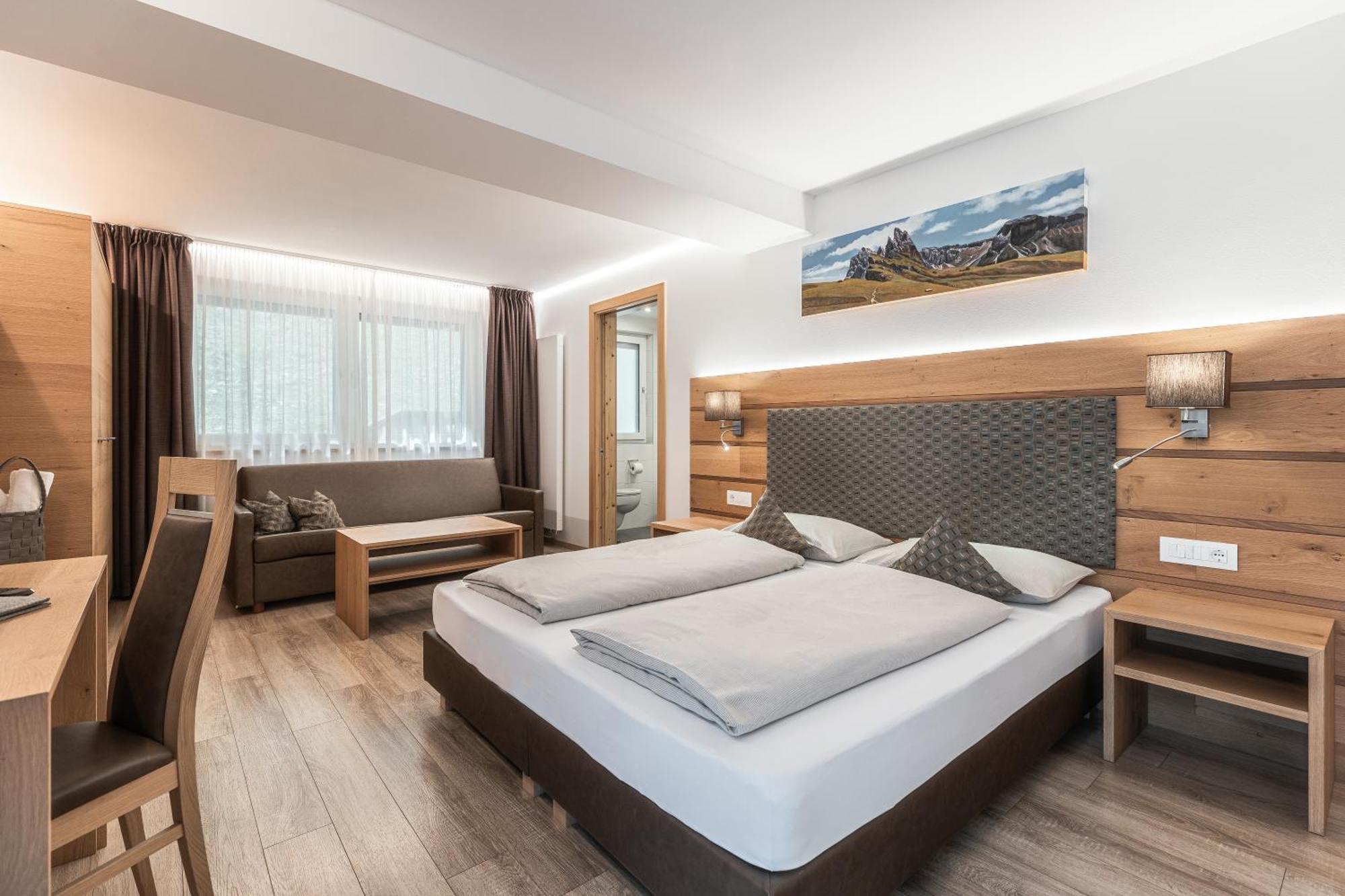 Hotel La Pineta Селва ди Вал Гардена Екстериор снимка