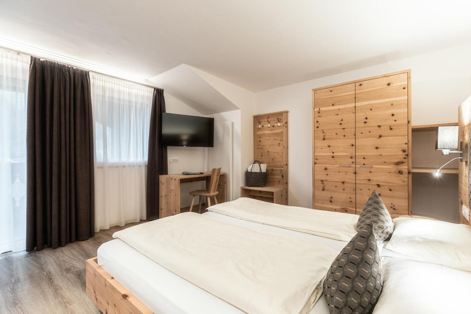 Hotel La Pineta Селва ди Вал Гардена Екстериор снимка